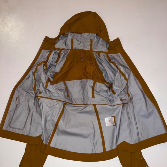 Lululemon The Rain Is Calling Jacket II Fools Gold - Picture 3 of 10